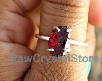 Raw Garnet Ring, Genuine Garnet Raw Ring, Organic Uncut Raw Crystal Ring, 925 Silver Ring, Rough Stone Ring, Solitaire Band Ring, Midi Ring