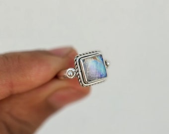 Natural Rainbow Moonstone Ring, 92.5% Silver Ring, Silver Moonstone Ring, Gemstone Ring, Sterling Silver Ring, Boho Moonstone Ring