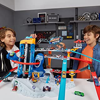 Metal Machines Gorilla Rampage Garage Track Set Vehicle Playset with Mini Toy Racing Car by ZURU Cars Play Set Compatible with Other Brands