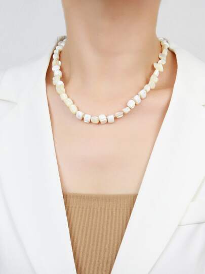 Irregular Shell Decor Beaded Necklace